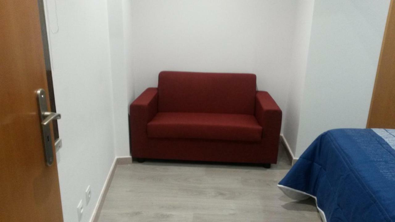 Center Rebelo Da Silva *