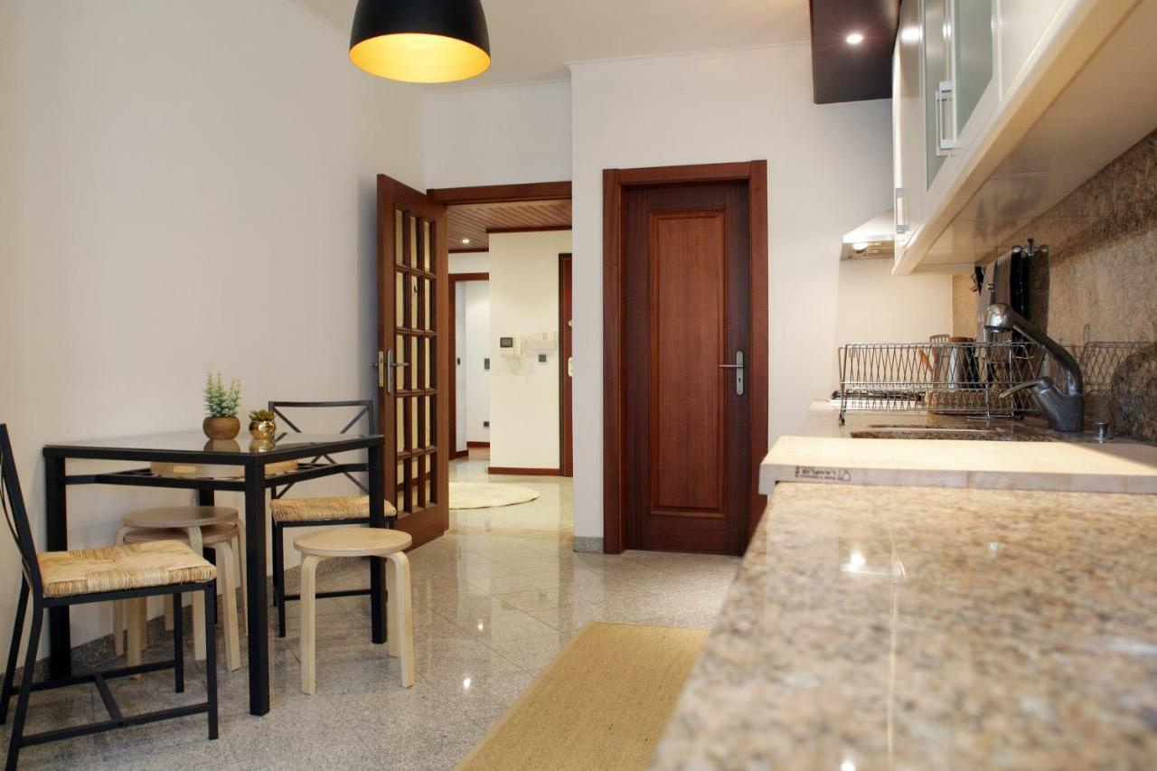 Apartment Parque Nacoes - Fil Pool Lissabon