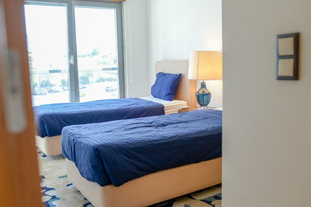 White Cozy Appartement