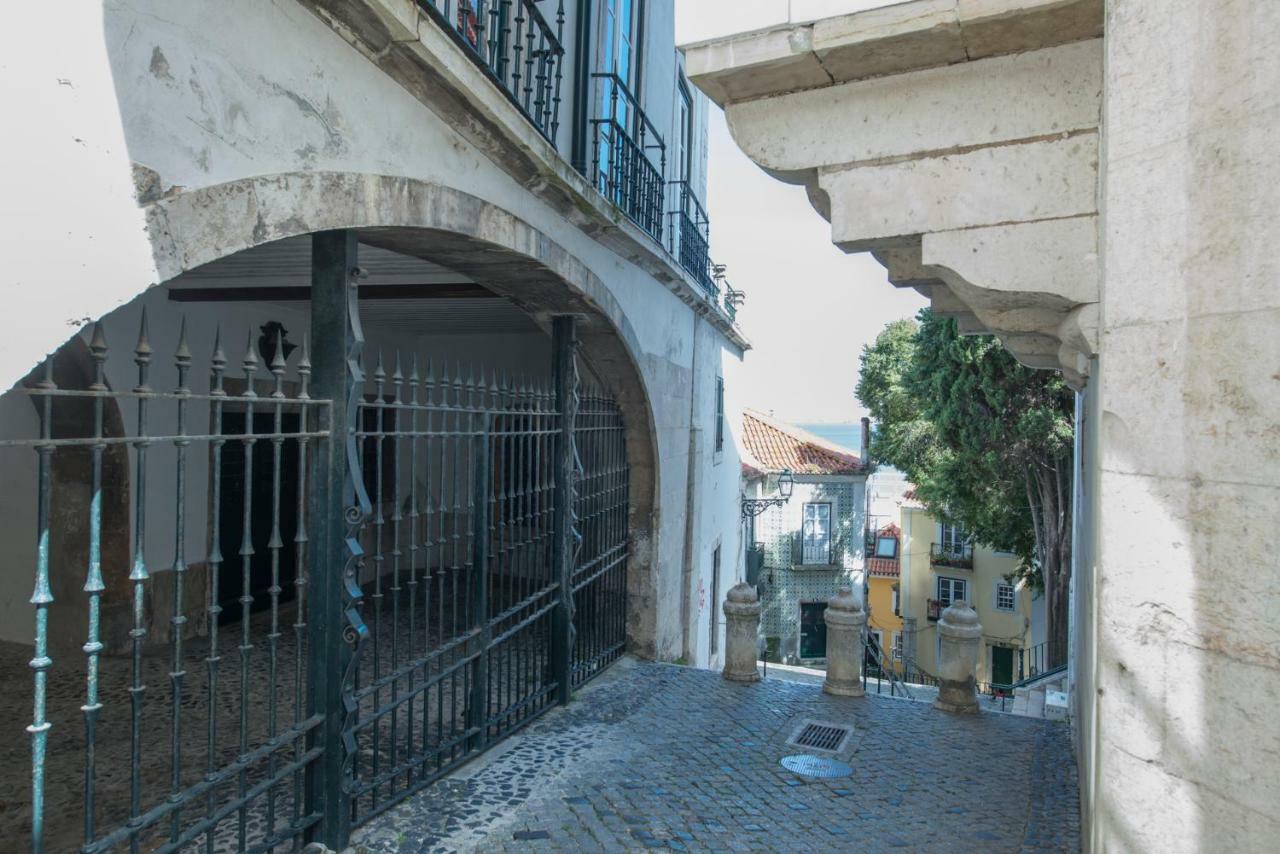 Portugal Here I - Alfama Lisboa