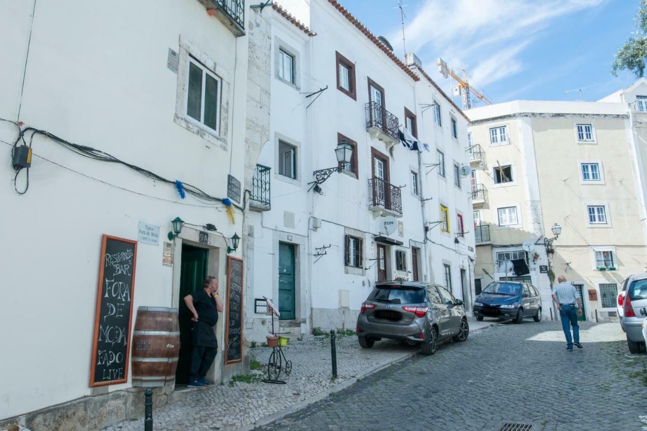 Portugal Here I - Alfama *