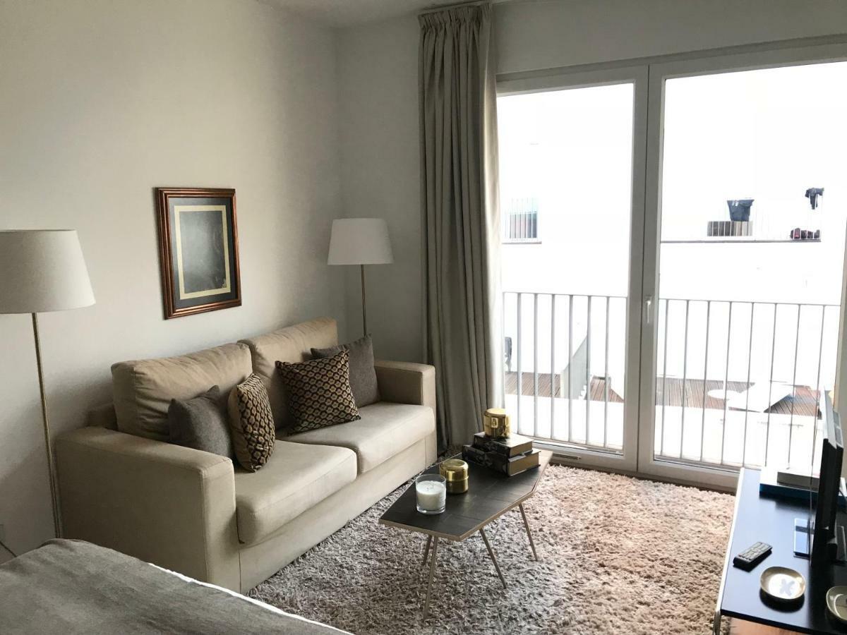 Downtown Free Parking Apartment *