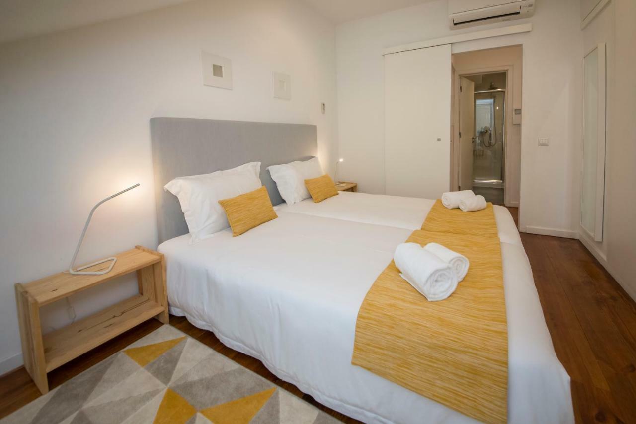 A Captivating Close To River Tagus In Appartement