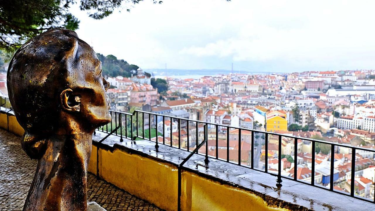 Romantichome At Alfama's Heart Lissabon