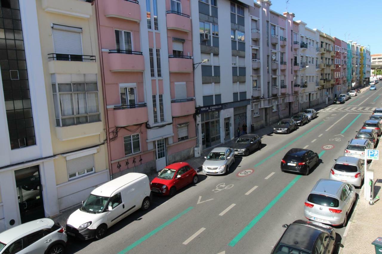 Sete Rios, Near Zoo Lisboa/ Free Wifi Appartement *