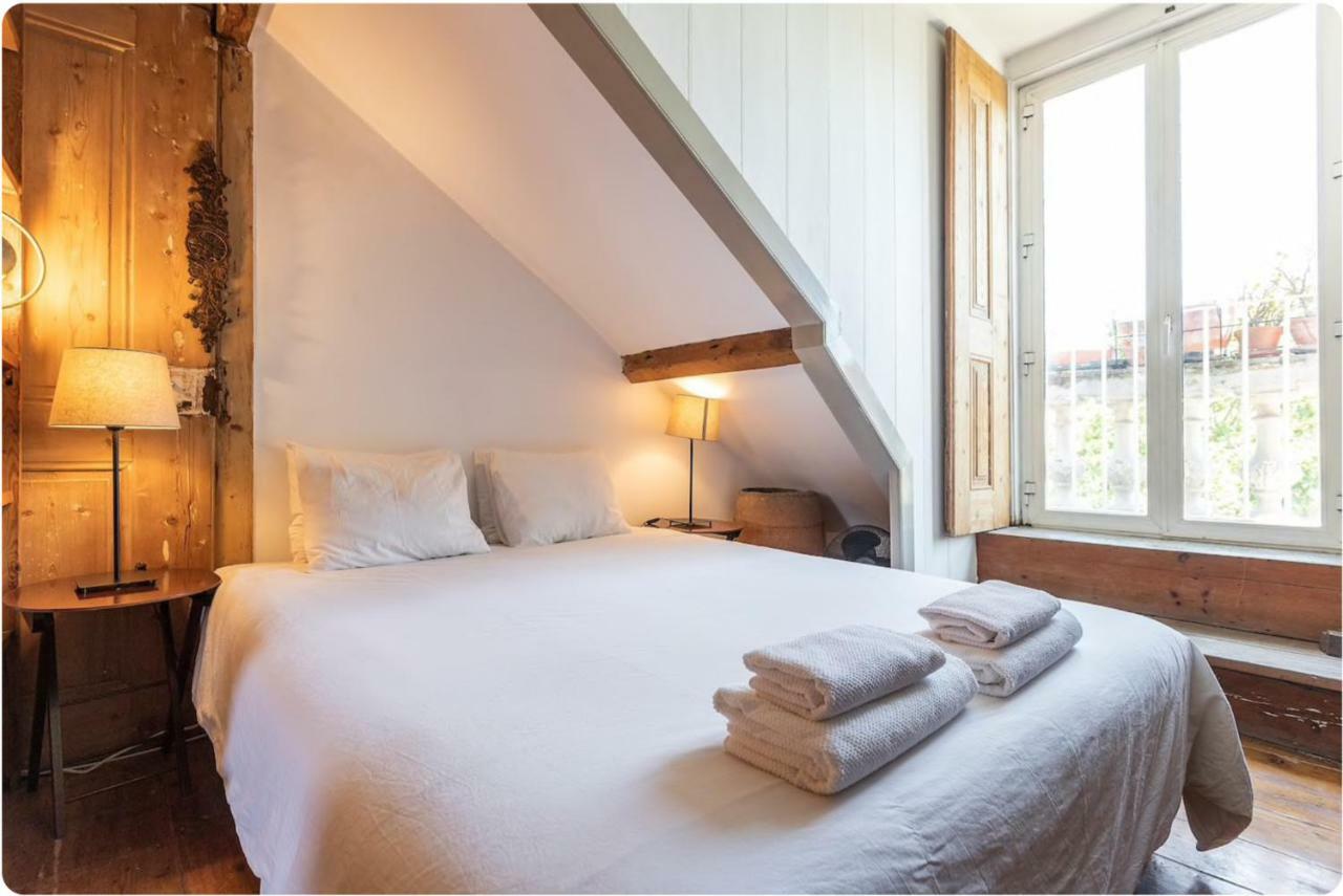 Charming Sunny Penthouse Lissabon