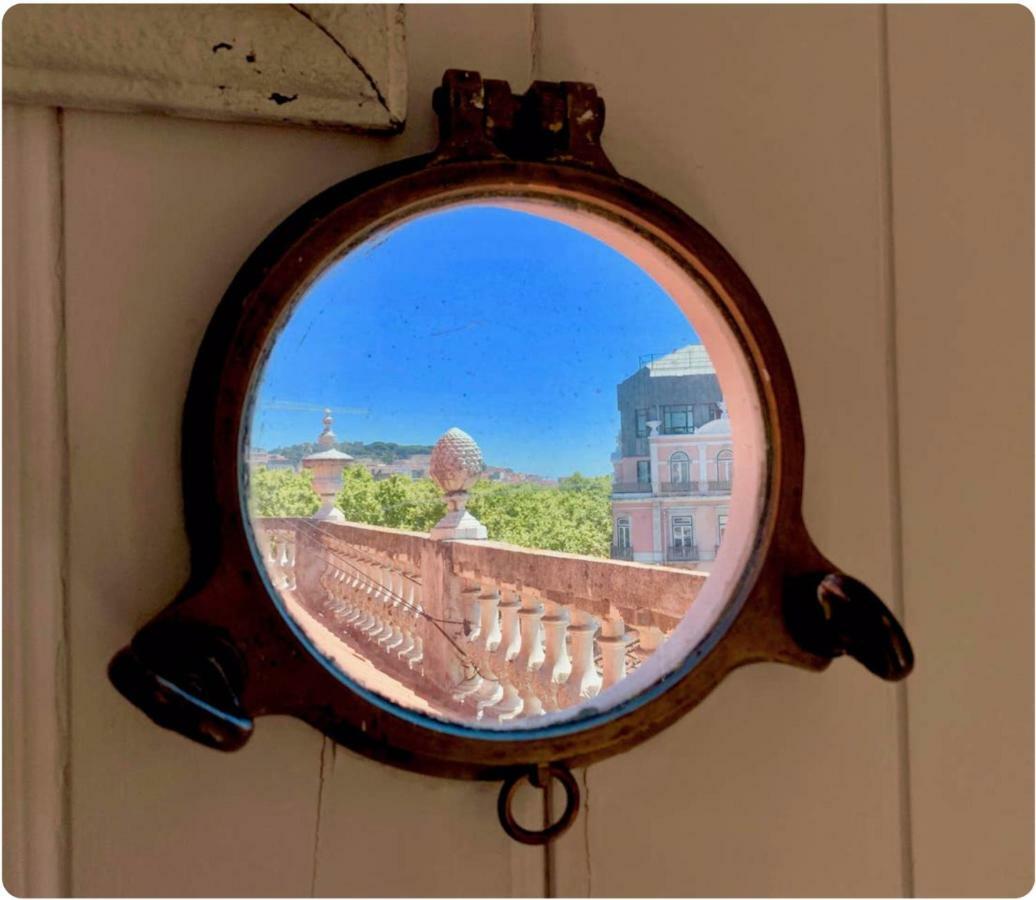 Charming Sunny Penthouse Appartement Lissabon