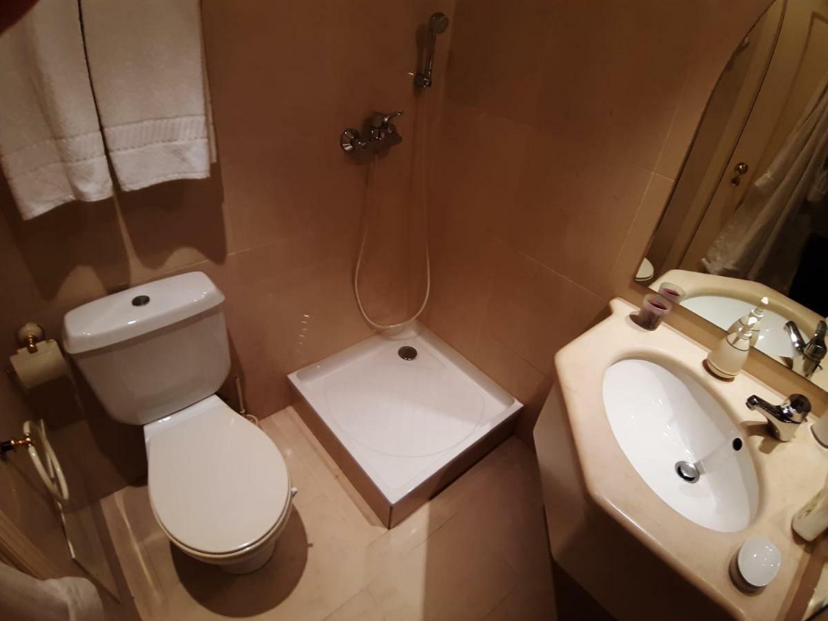 Sweet With Bathroom In Lisboa