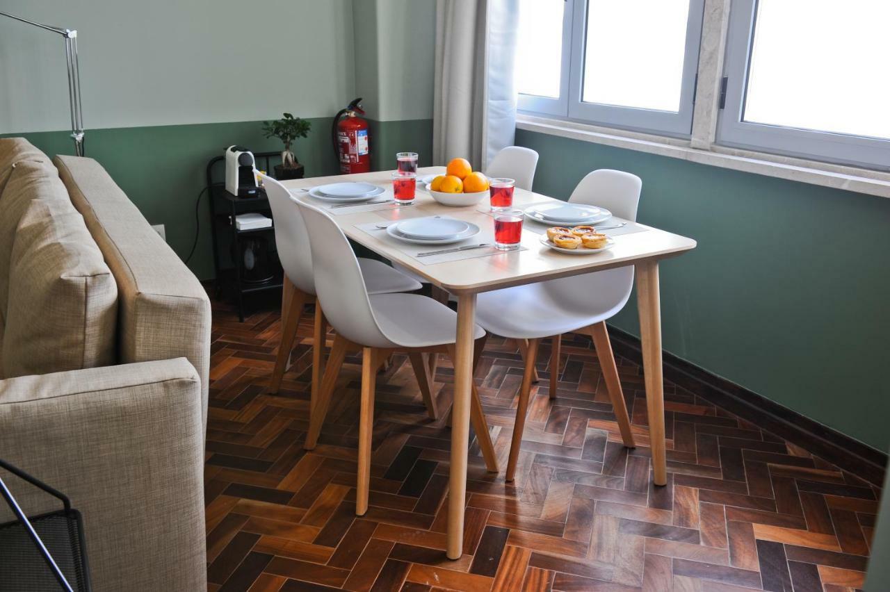 Apartment Red, Red Wine In By Misha's Place 3b Lissabon