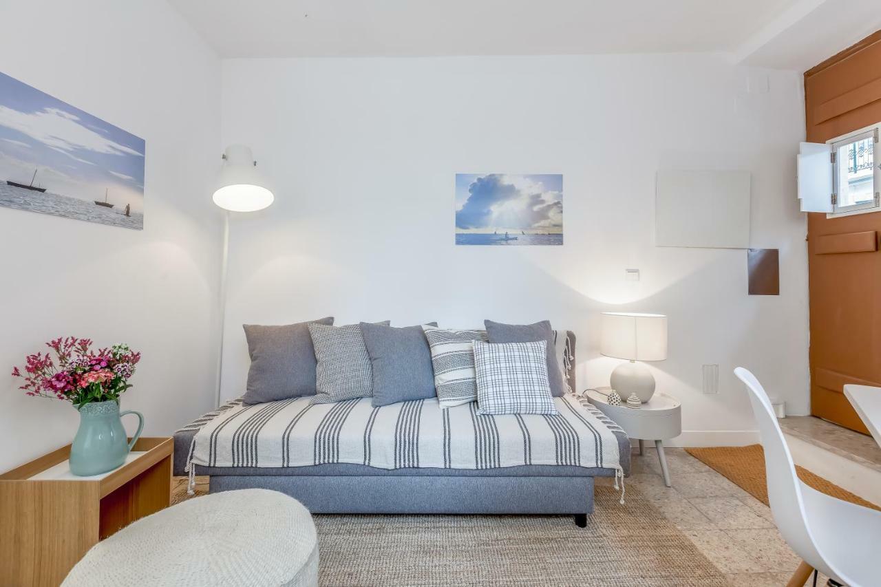 Renovated Typical Baixa Apartment, By Timecooler Appartement *