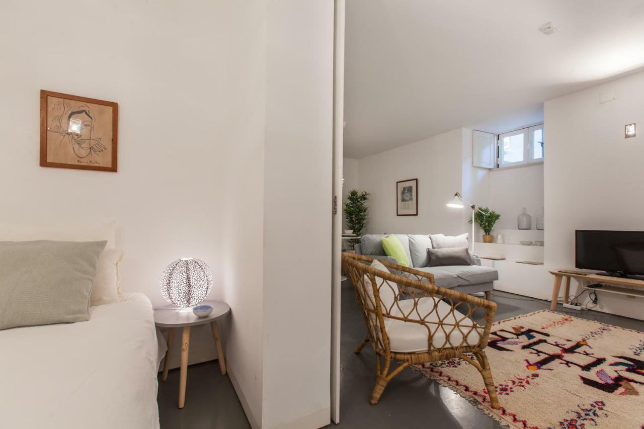 Renovated With Private Courtyard, By Timecooler Lissabon