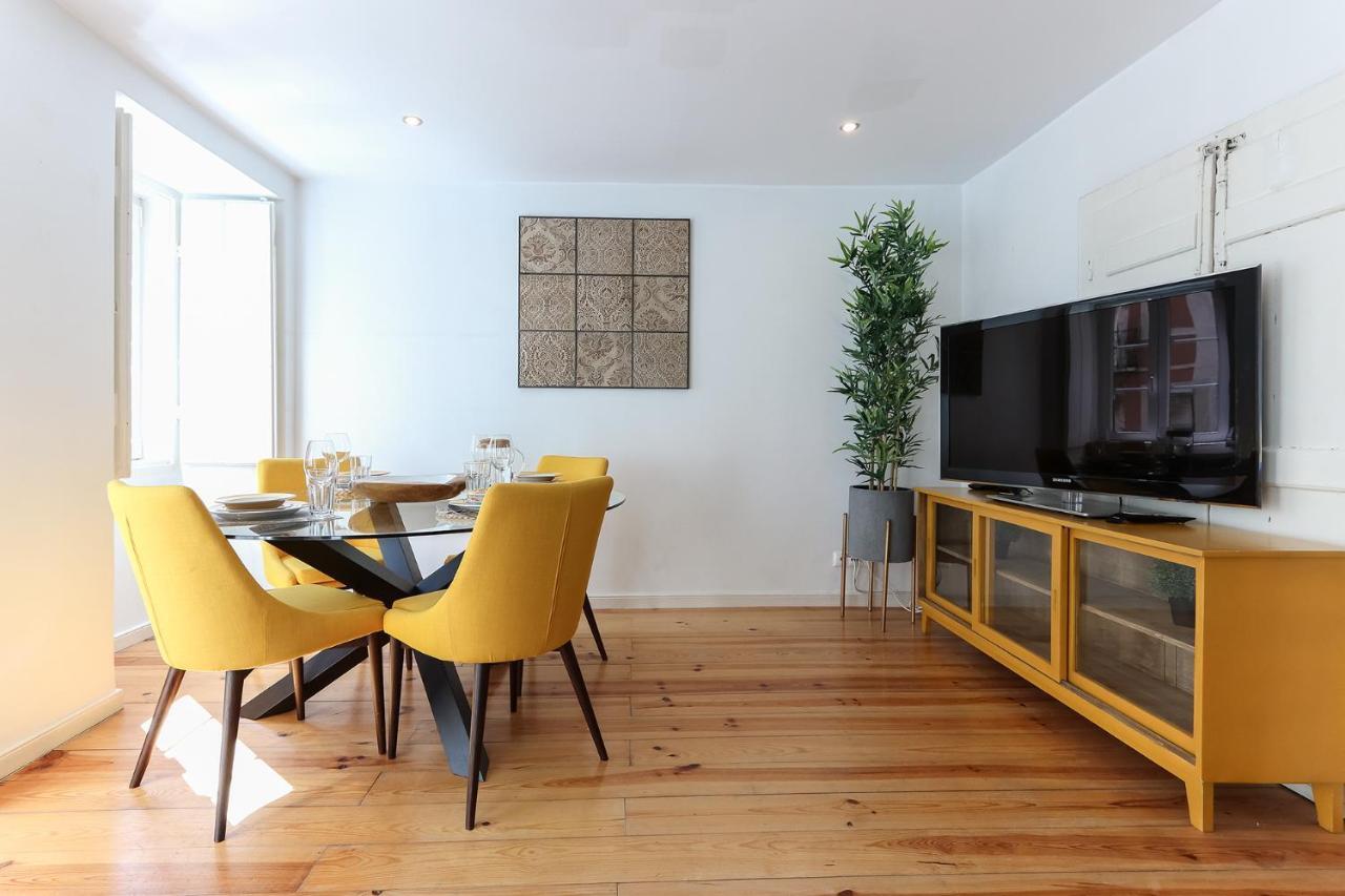 Charming And Stylish Downtown In Xix Century Building Appartement Lissabon