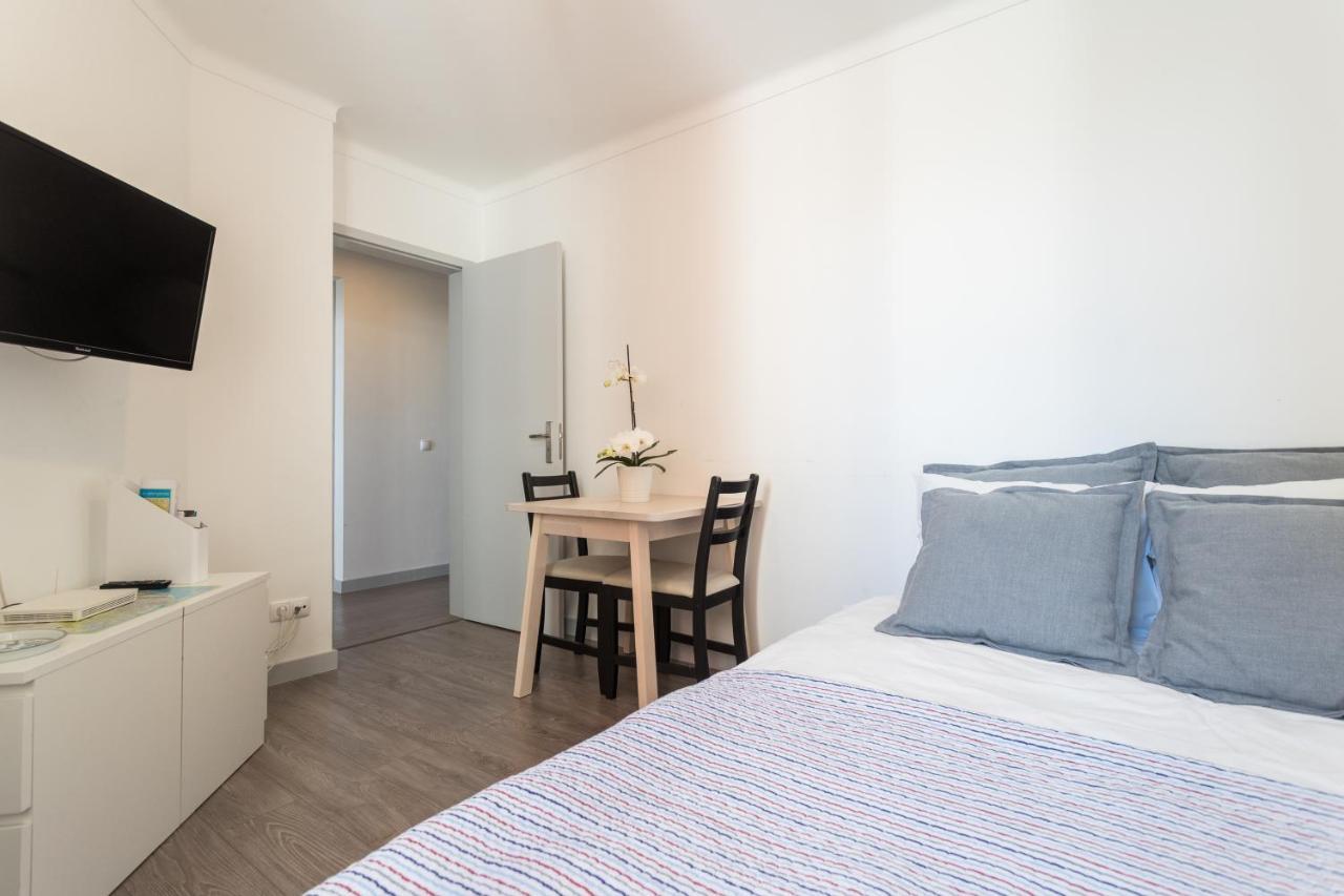 Parque Nacoes, Near Airport, Metro Station Appartement *