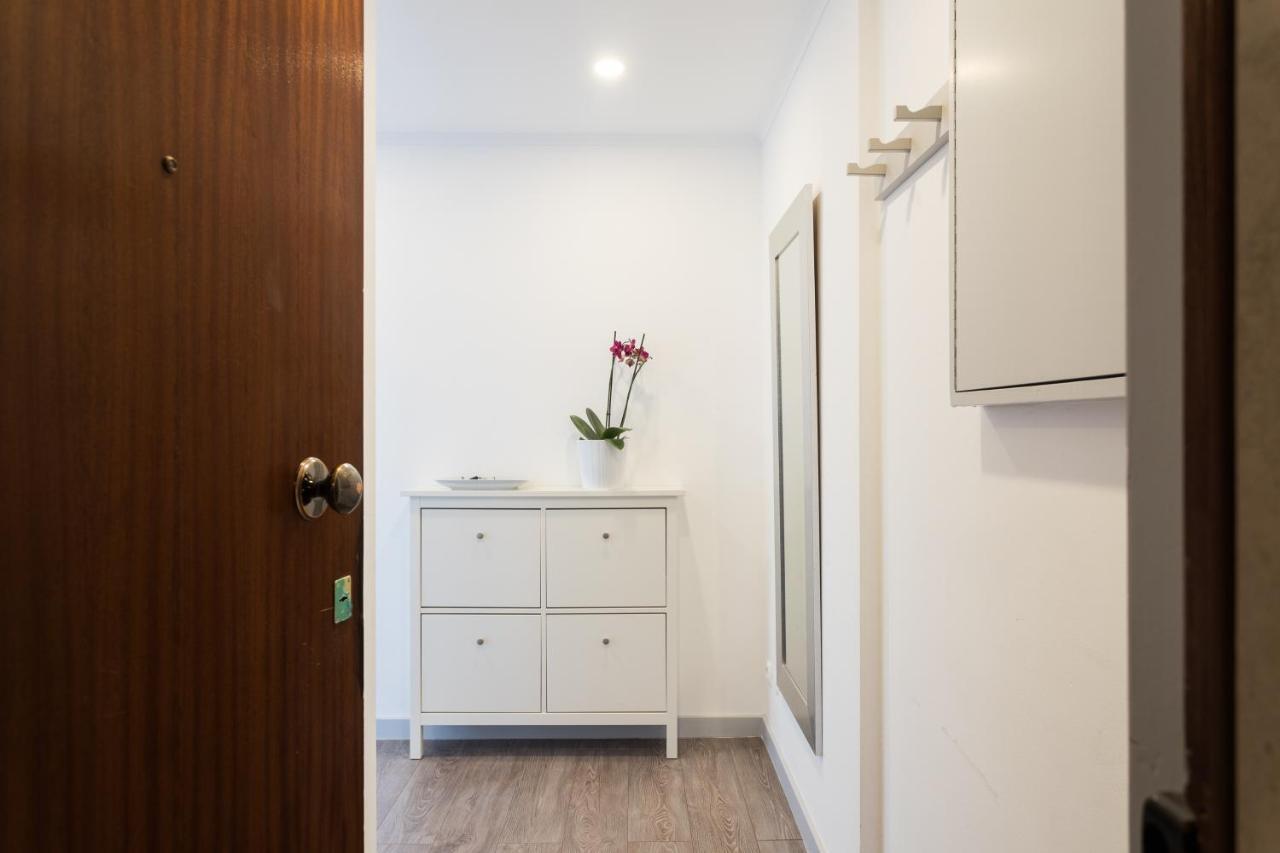 Appartement Parque Nacoes, Near Airport, Metro Station *