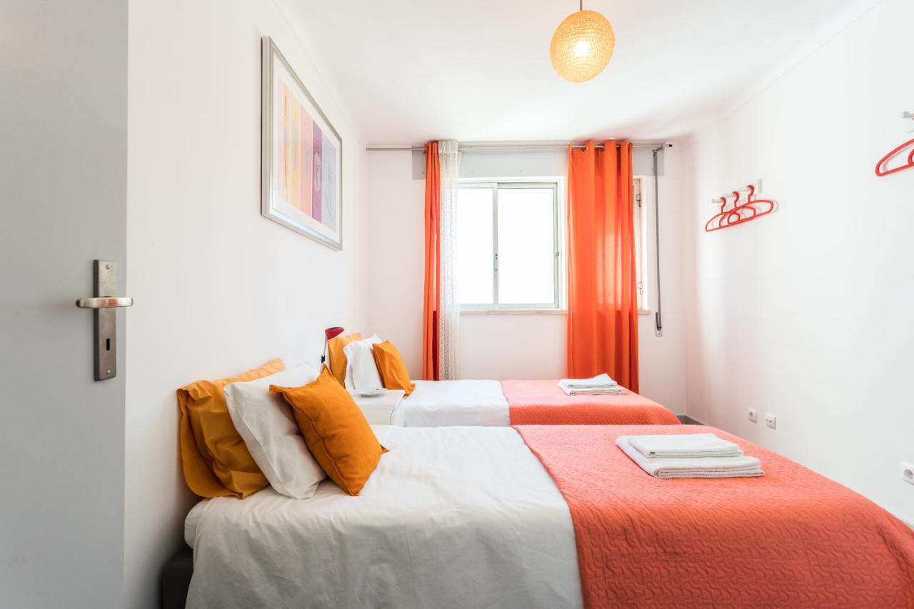 Parque Nacoes, Near Airport, Metro Station Appartement