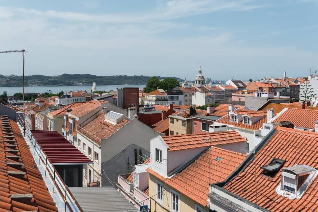 Beautiful With View Of The Tagus River * Lisbon