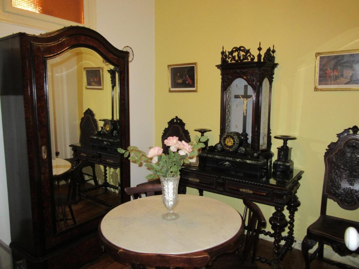Family Macedo Couette-café